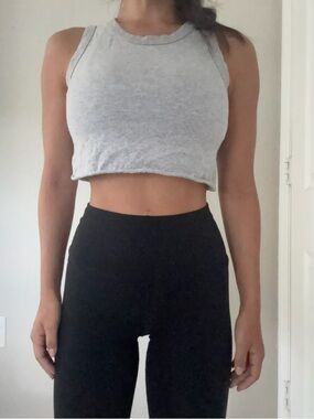 Brandy Melville Crop top